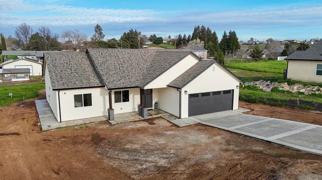 2775 Village Dr, Ione, CA 95640