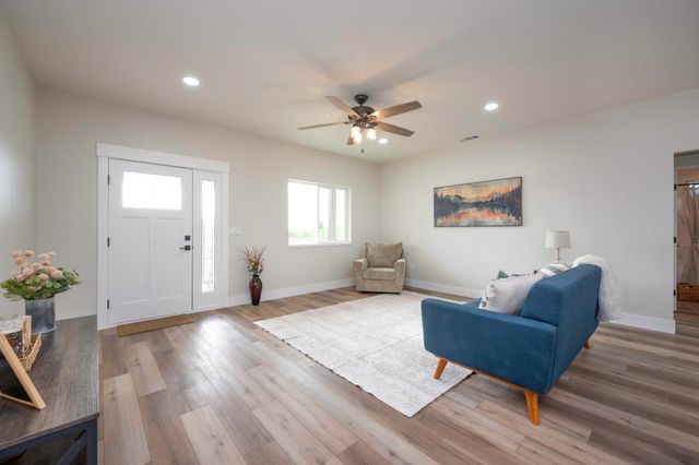 2775 Village Dr, Ione, CA 95640