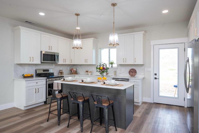 2775 Village Dr, Ione, CA 95640