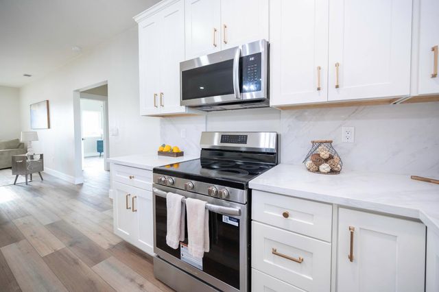 2775 Village Dr, Ione, CA 95640