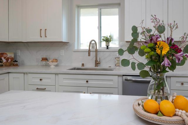 2775 Village Dr, Ione, CA 95640