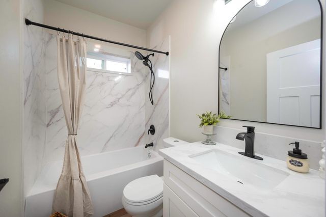 2775 Village Dr, Ione, CA 95640