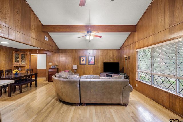 529 Woodside Dr, Hideaway, TX 75771