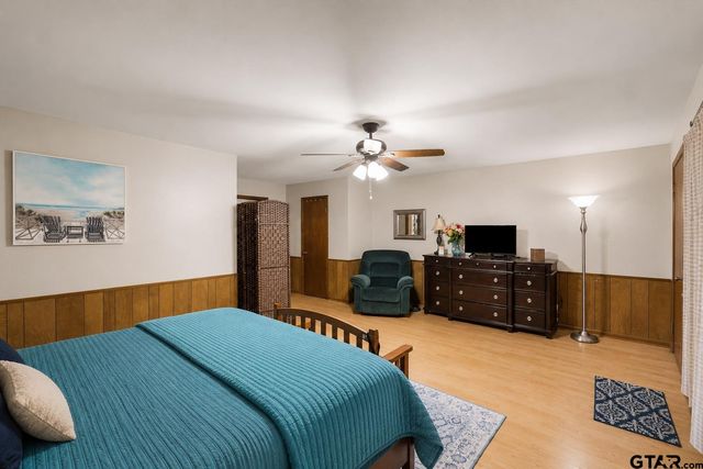 529 Woodside Dr, Hideaway, TX 75771