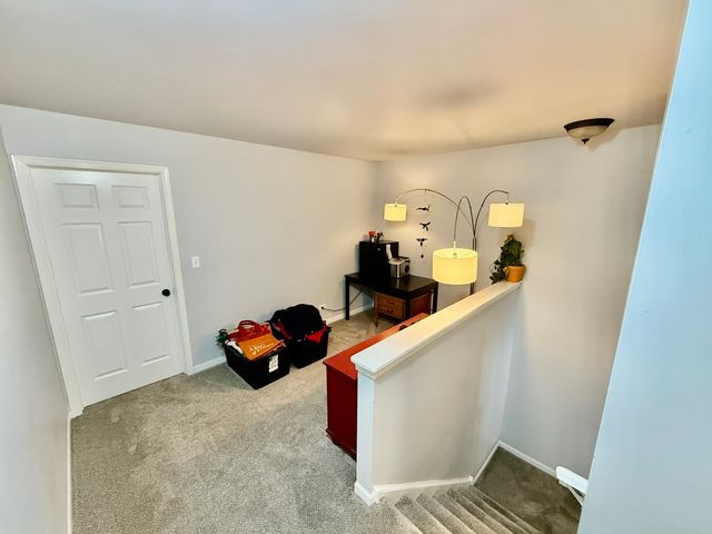 303 Springbrook Trail S, Oswego, IL 60543