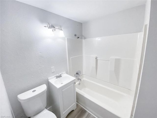 1526 Wood RD, North Fort Myers, FL 33903