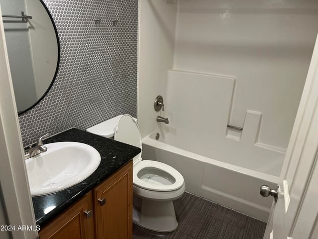 740 W ELM Street 110, Phoenix, AZ 85013