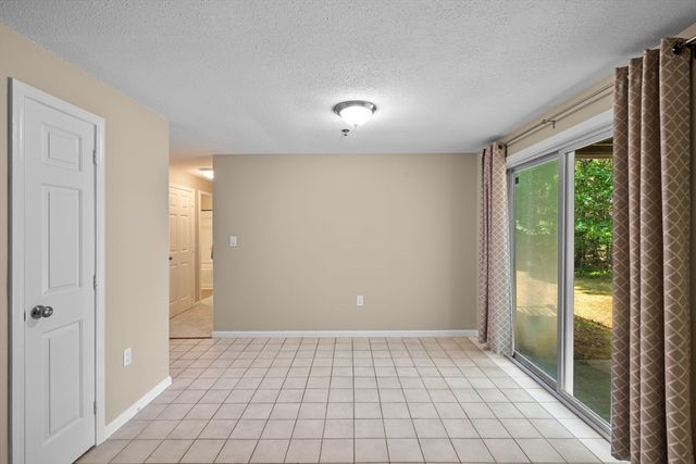 68 Lantern Ln 7, Dracut, MA 01826