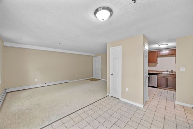 68 Lantern Ln 7, Dracut, MA 01826