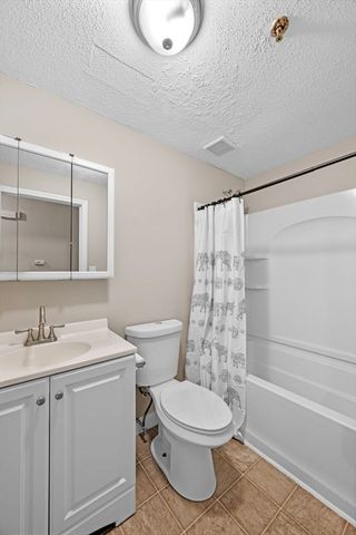 68 Lantern Ln 7, Dracut, MA 01826