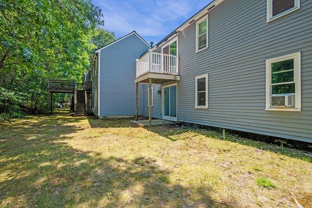 68 Lantern Ln 7, Dracut, MA 01826