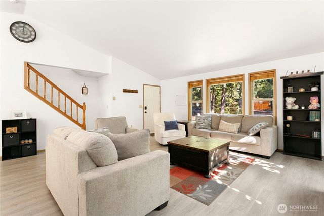 22341 Glenview Court SE, Yelm, WA 98597