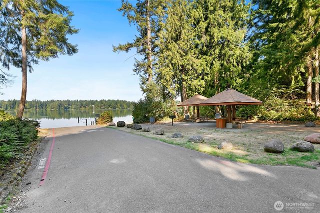 22341 Glenview Court SE, Yelm, WA 98597