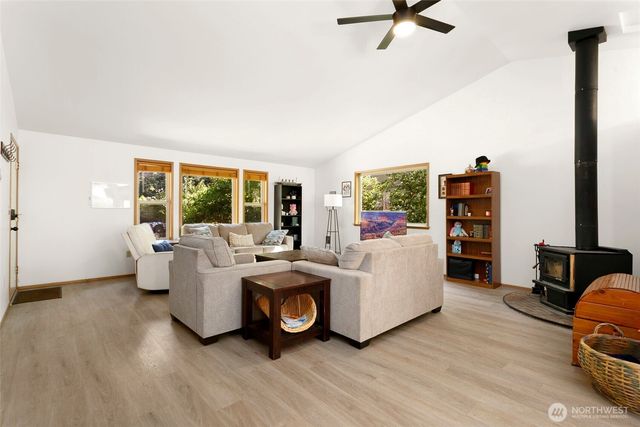 22341 Glenview Court SE, Yelm, WA 98597