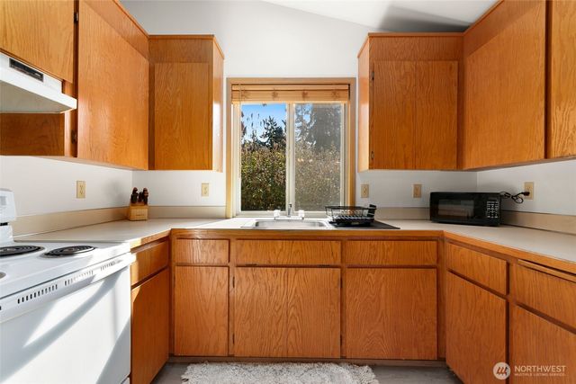 22341 Glenview Court SE, Yelm, WA 98597