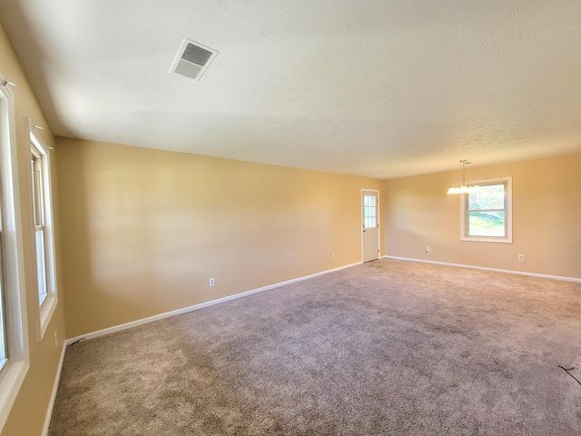 125 Schenkelwood Drive, Frankfort, KY 40601