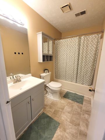 125 Schenkelwood Drive, Frankfort, KY 40601