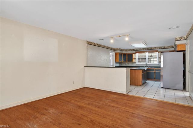 217 Cedar RD, Chesapeake, VA 23322