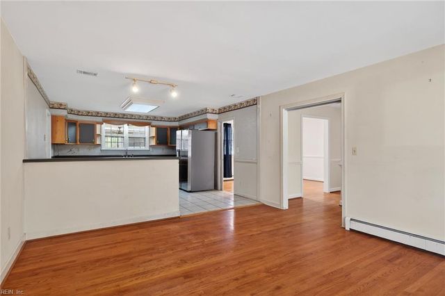 217 Cedar RD, Chesapeake, VA 23322