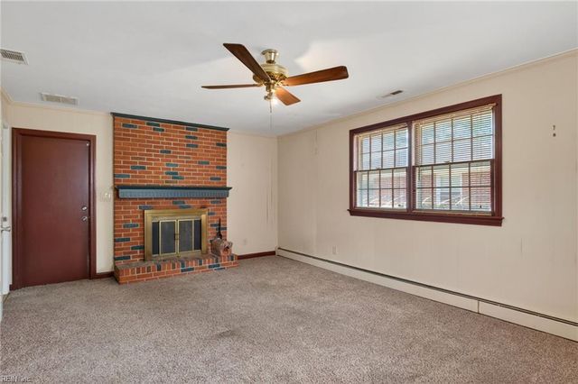 217 Cedar RD, Chesapeake, VA 23322