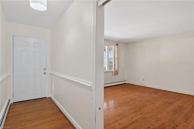 217 Cedar RD, Chesapeake, VA 23322