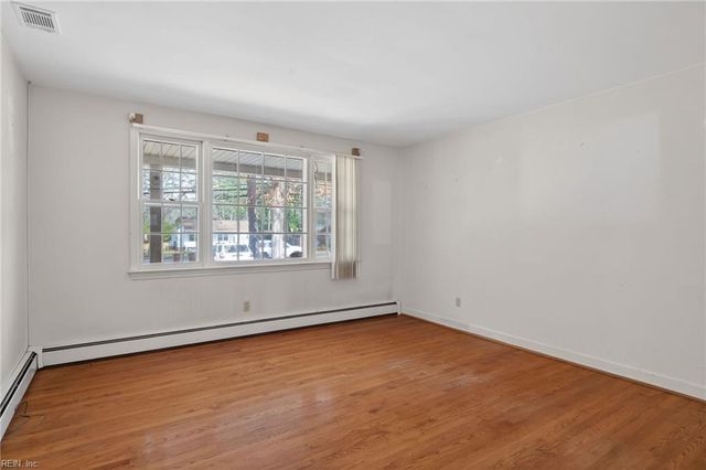 217 Cedar RD, Chesapeake, VA 23322