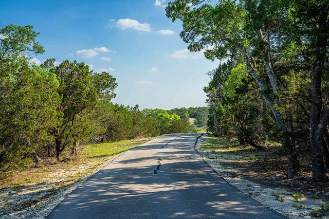 38 Seewald Rd, Boerne, TX 78006