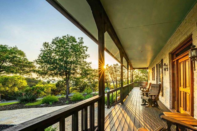 38 Seewald Rd, Boerne, TX 78006