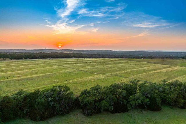 38 Seewald Rd, Boerne, TX 78006