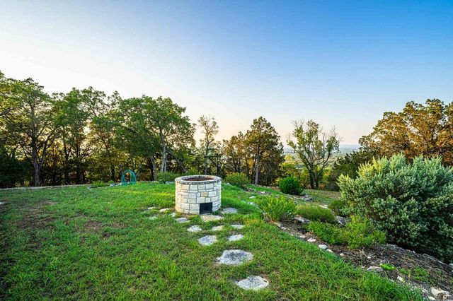 38 Seewald Rd, Boerne, TX 78006