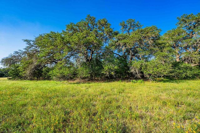 38 Seewald Rd, Boerne, TX 78006