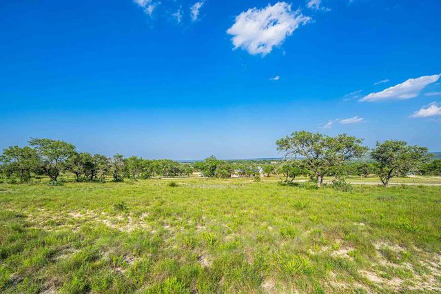 38 Seewald Rd, Boerne, TX 78006