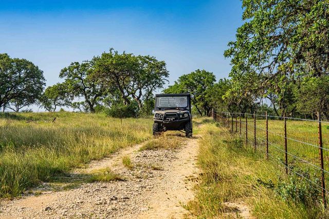 38 Seewald Rd, Boerne, TX 78006