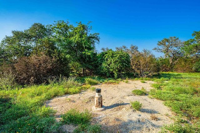 38 Seewald Rd, Boerne, TX 78006