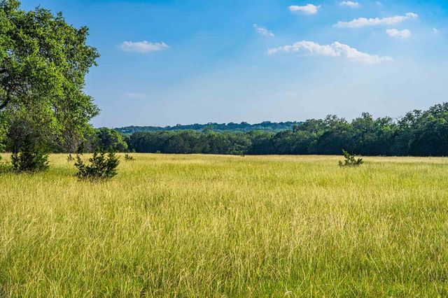 38 Seewald Rd, Boerne, TX 78006