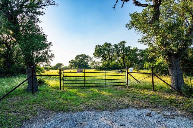 38 Seewald Rd, Boerne, TX 78006