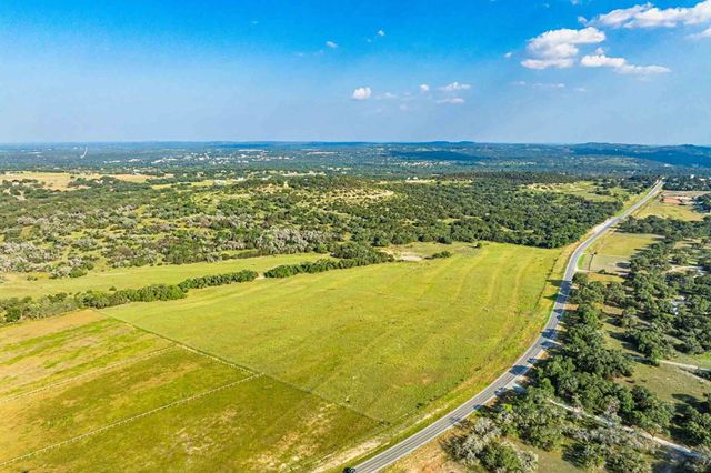 38 Seewald Rd, Boerne, TX 78006