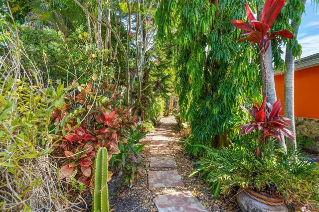 736 - 738 NE 36th Street, Oakland Park, FL 33334