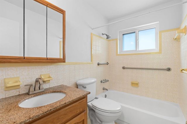 736 - 738 NE 36th Street, Oakland Park, FL 33334