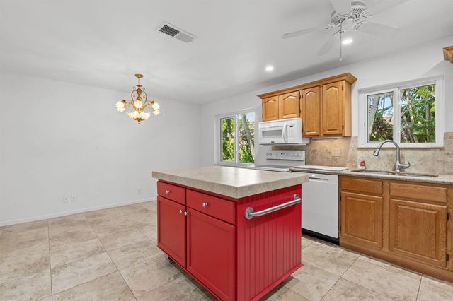 736 - 738 NE 36th Street, Oakland Park, FL 33334
