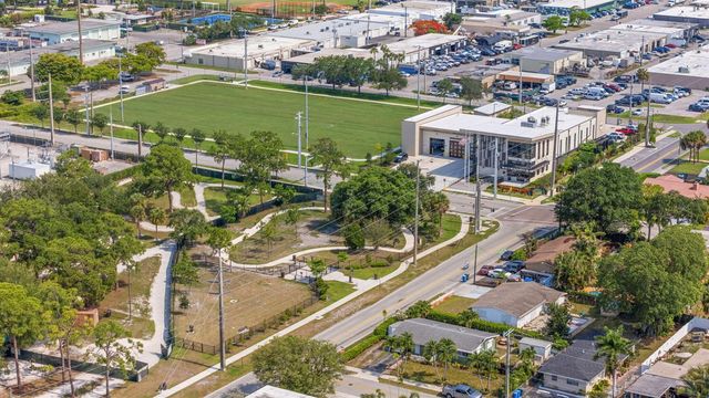 736 - 738 NE 36th Street, Oakland Park, FL 33334