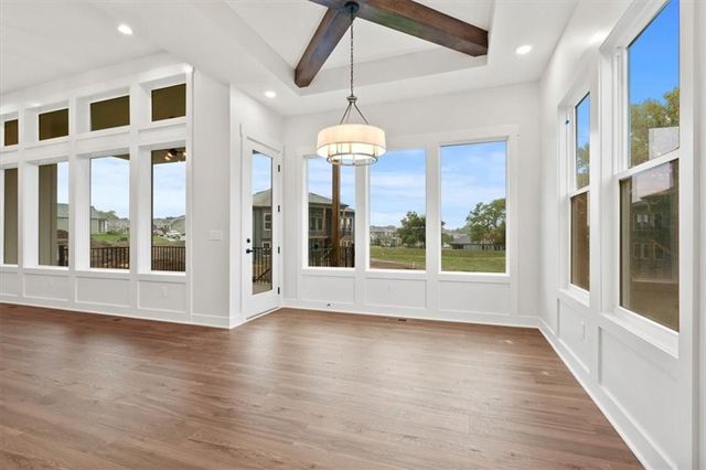 13458 Terrace Park Drive, Parkville, MO 64152