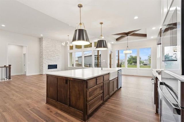 13458 Terrace Park Drive, Parkville, MO 64152