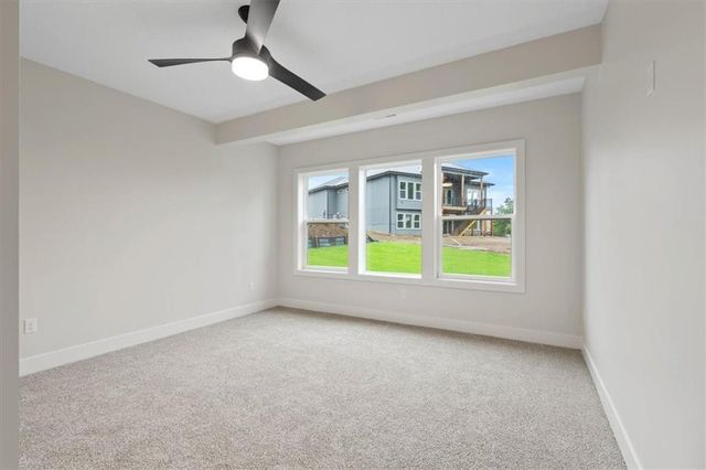 13458 Terrace Park Drive, Parkville, MO 64152