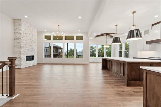 13458 Terrace Park Drive, Parkville, MO 64152