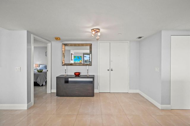 4000 N Ocean Drive 2004, Singer Island, FL 33404