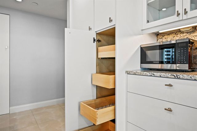 4000 N Ocean Drive 2004, Singer Island, FL 33404