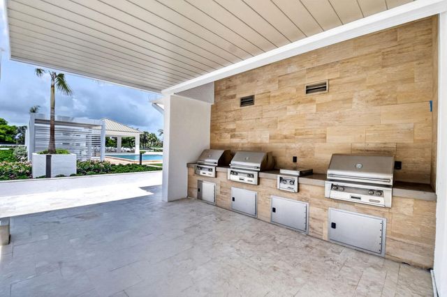 4000 N Ocean Drive 2004, Singer Island, FL 33404