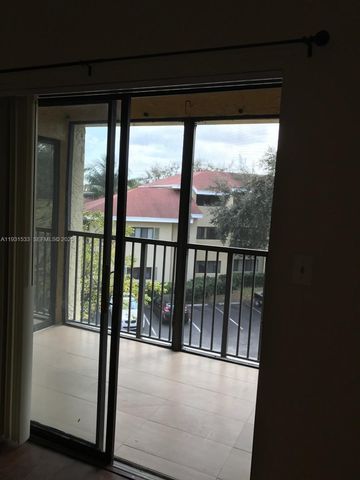 2445 SW 18th Ter 705, Fort Lauderdale, FL 33315