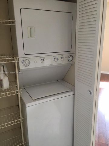 2445 SW 18th Ter 705, Fort Lauderdale, FL 33315